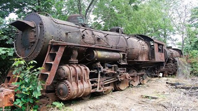 29_15_most_incredible_abandoned_trains_in_the_world_07472b96bcc3845541116db12e0b08af74c18572.jpeg