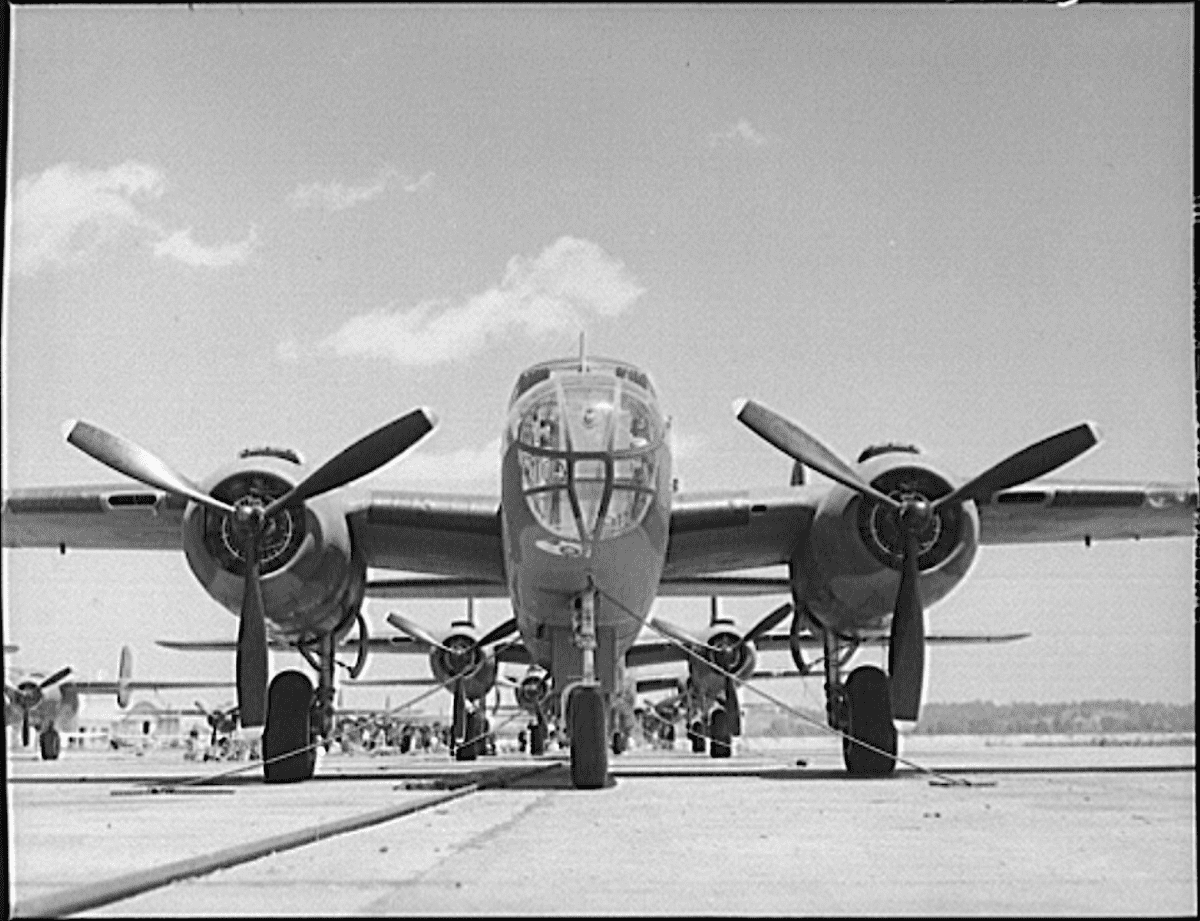 B-25 KansasCityKS42 3.png