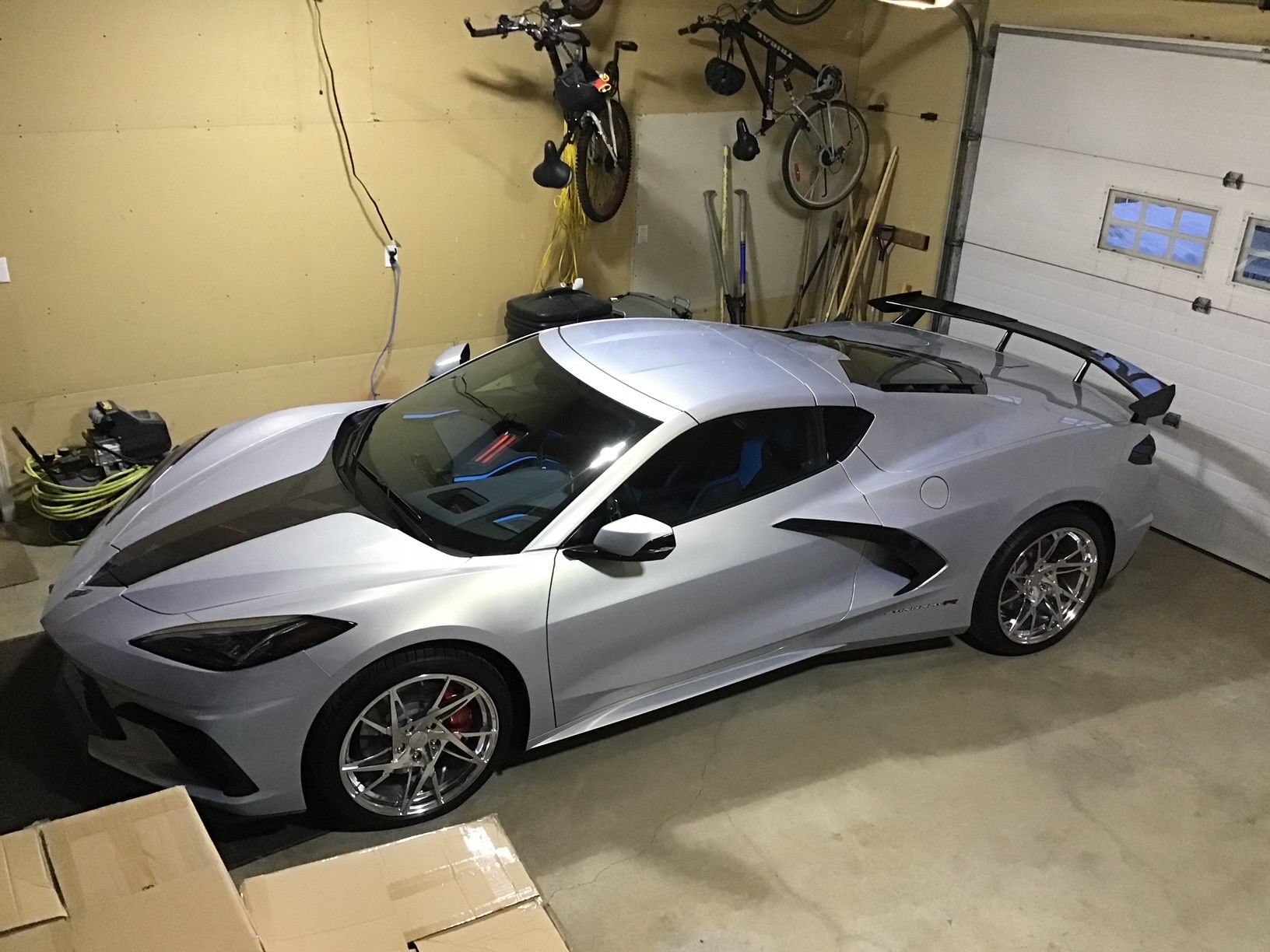 C8 garage.jpg