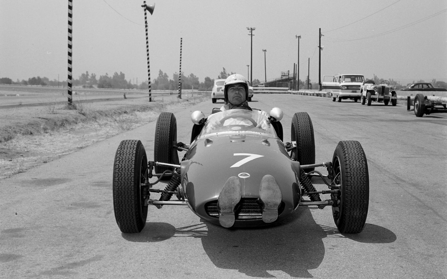 carroll_shelby_in_open_wheel_racer_269415fc7c972e1cfef5a81402cfa782ad728b30.jpg
