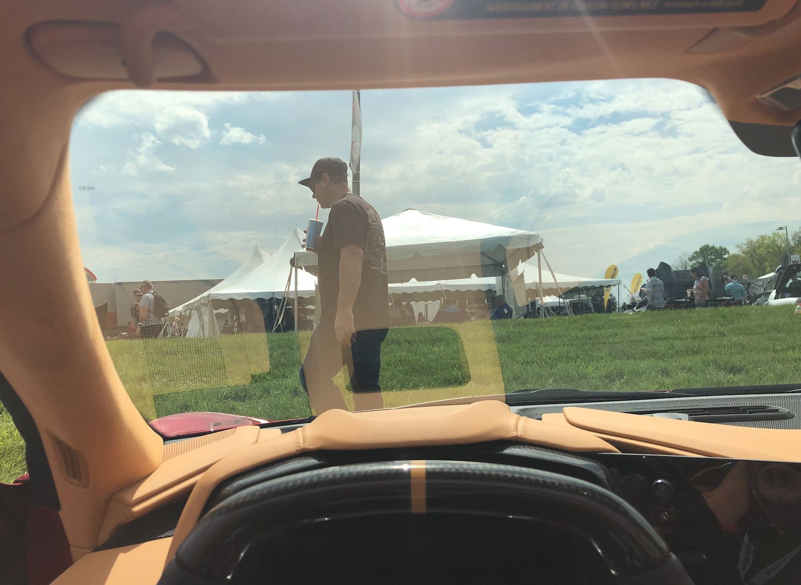 Dipped interior w'shield glare 2.jpg