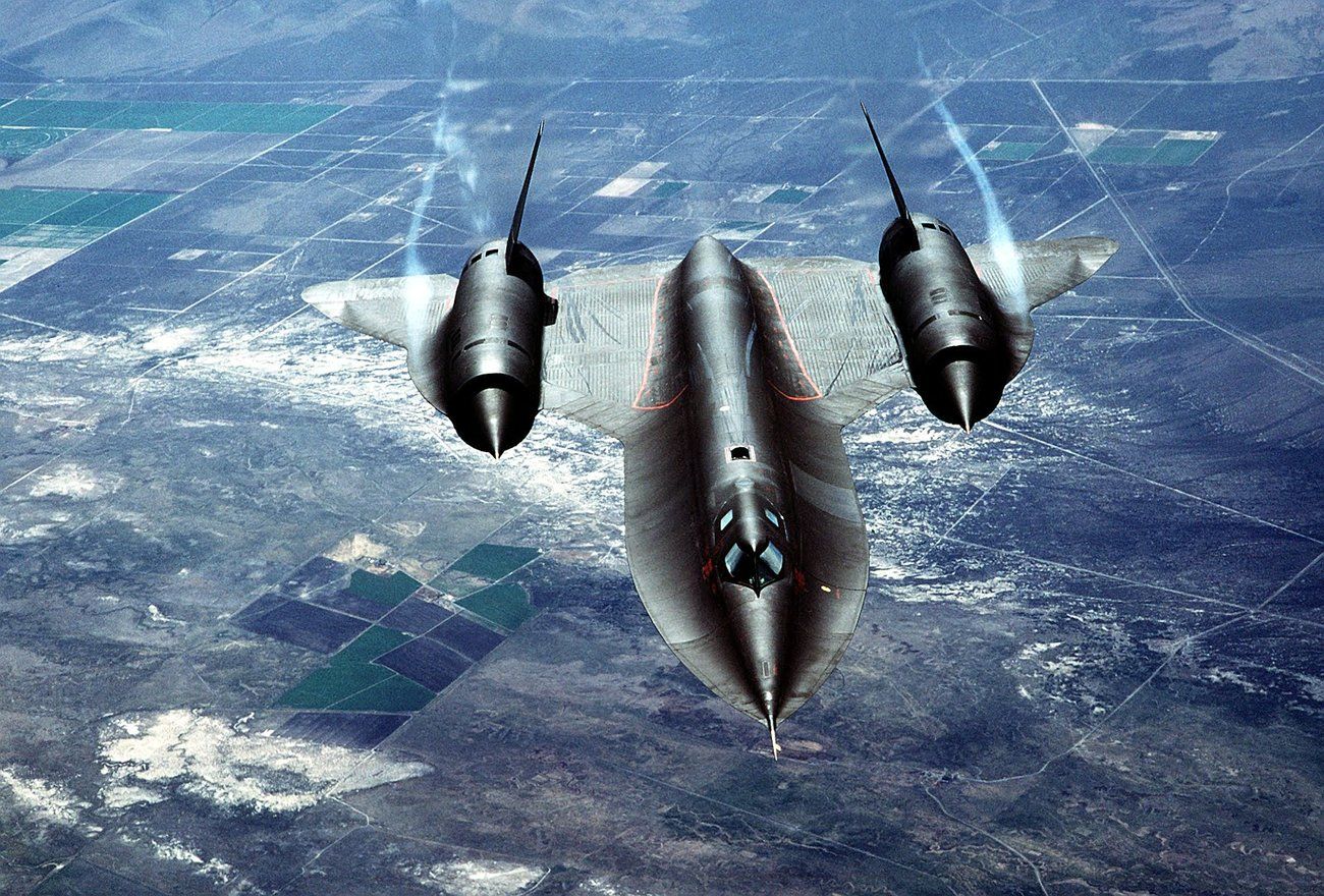 lockheed_sr_71_blackbird_2_5256ef0237ed7b242f0e78993a15dad835636bc7.jpg
