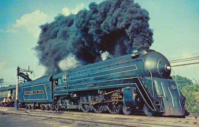 postcard-photo-of-the-baltimore-and-ohio-train-the-cincinnatian-when-it-was-a-streamlined-stea...jpg