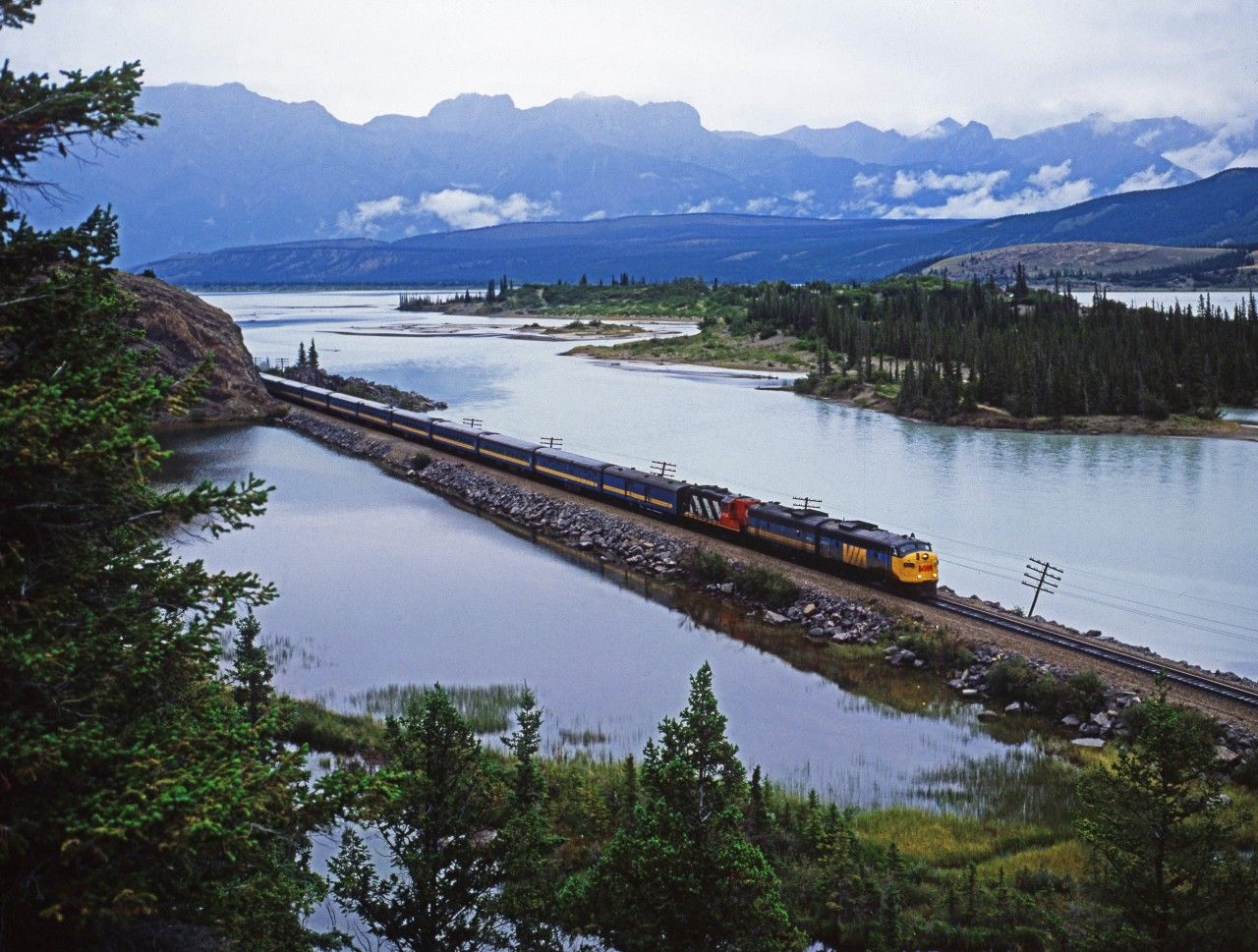 VIA Super Continental Jasper Lake.jpg